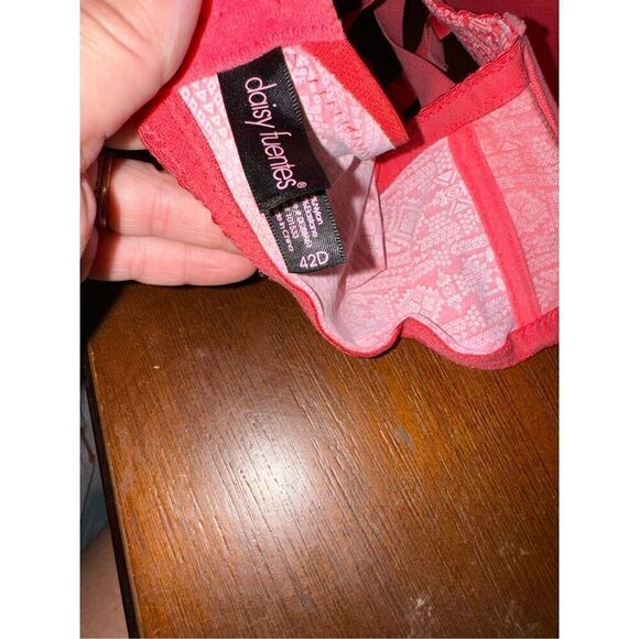 Daisy Fuentes padded bra size 42D - Picture 4 of 4